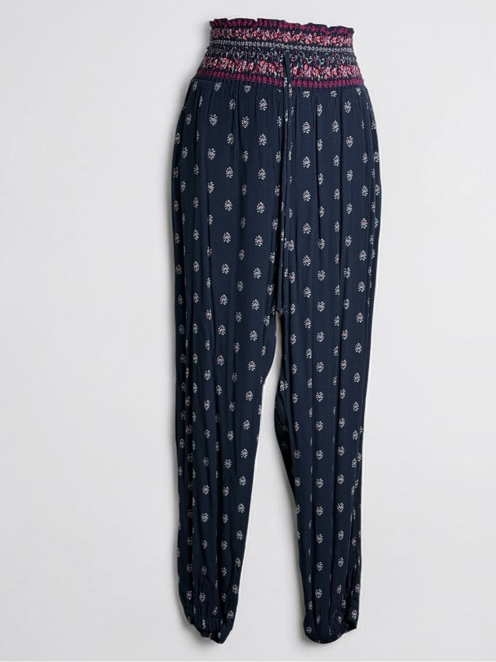 Kingston Gray Navy/Paisley Detail Smocked Waist Juniors Joggers SzL - NWT